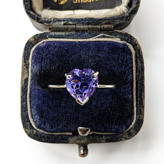 1999 Vintage Amethyst Heart Ring