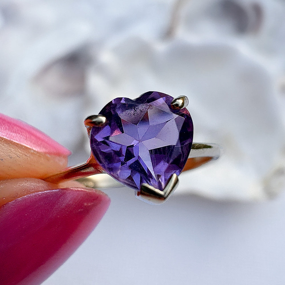 1999 Vintage Amethyst Heart Ring