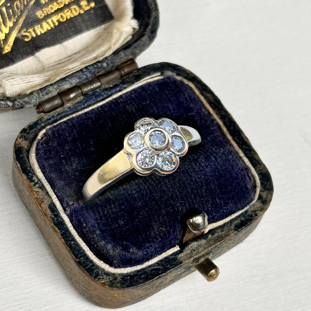 2003 Vintage Diamond Daisy Ring