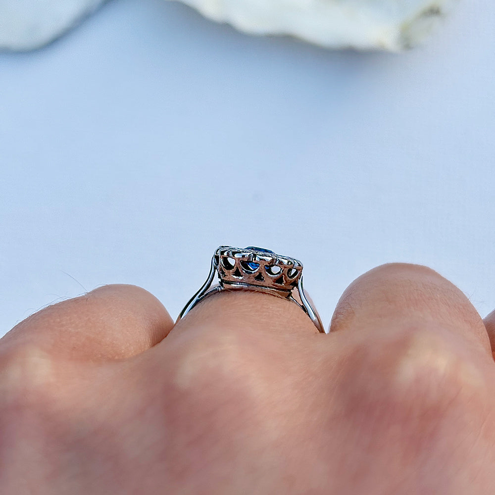 Vintage Art Deco Sapphire & Diamond Cluster