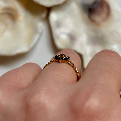 1981 Vintage Sapphire Floral Cluster Ring