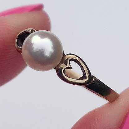 1982 Vintage Pearl Solitaire Ring