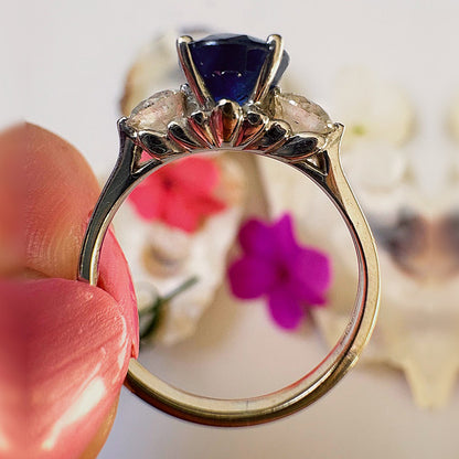 Vintage 18ct White Gold 2.2ct Sapphire & 0.66ct Diamond Trilogy Ring