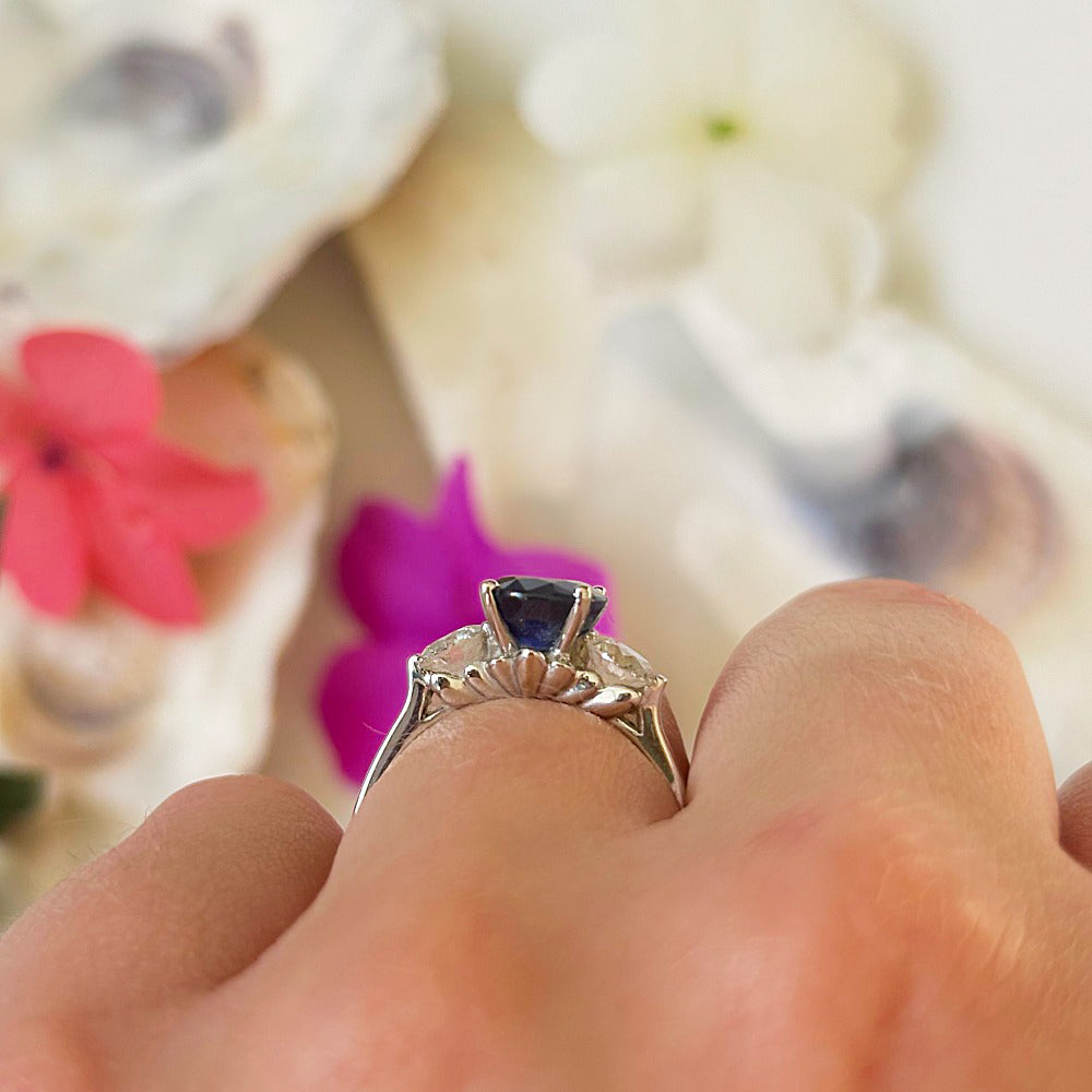 Vintage 18ct White Gold 2.2ct Sapphire & 0.66ct Diamond Trilogy Ring