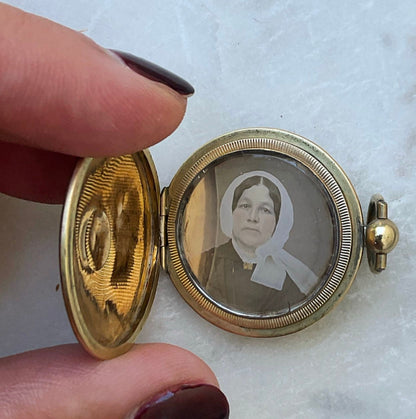 c1900’s Edwardian Antique Round Locket