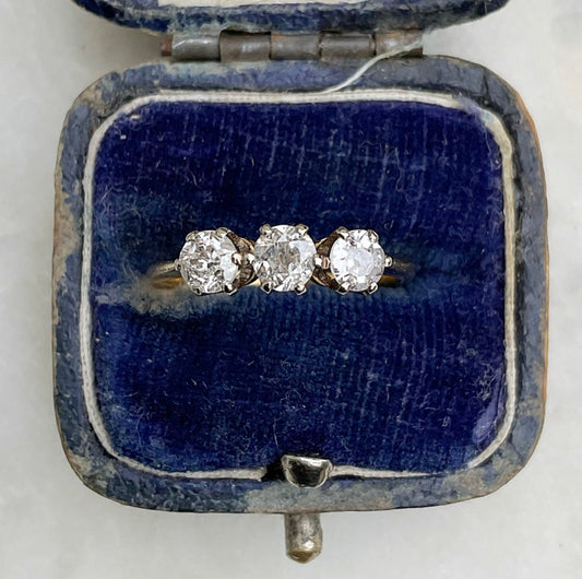 c1940’s Vintage, Diamond Trilogy Ring ~ 18ct Yellow Gold ~ Brilliant Cut ~ Engagement Ring