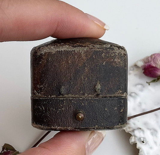 Antique Brown Leather Victorian Ring Box