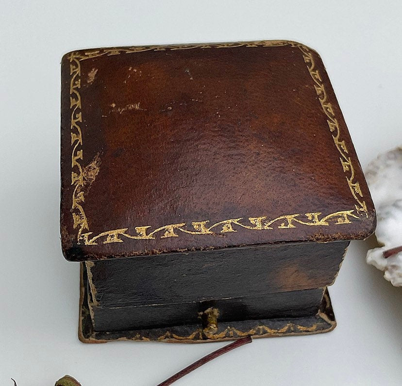 Antique Brown Leather Ring Box