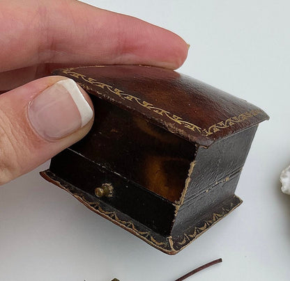 Antique Brown Leather Ring Box